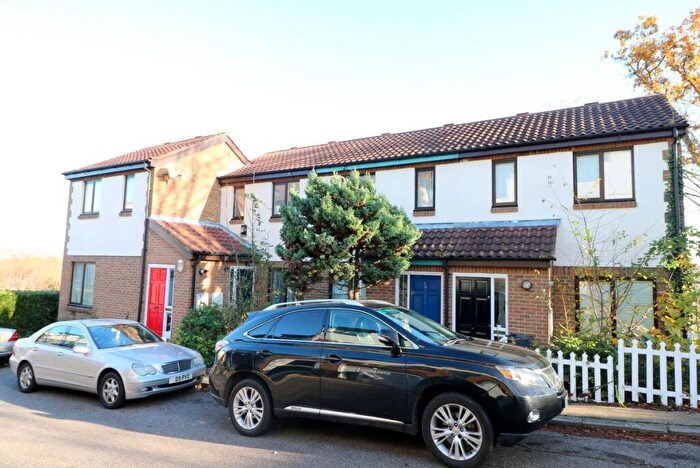 1 Bedroom Flat To Rent In Lansdowne Wood Close, West Norwood, SE27