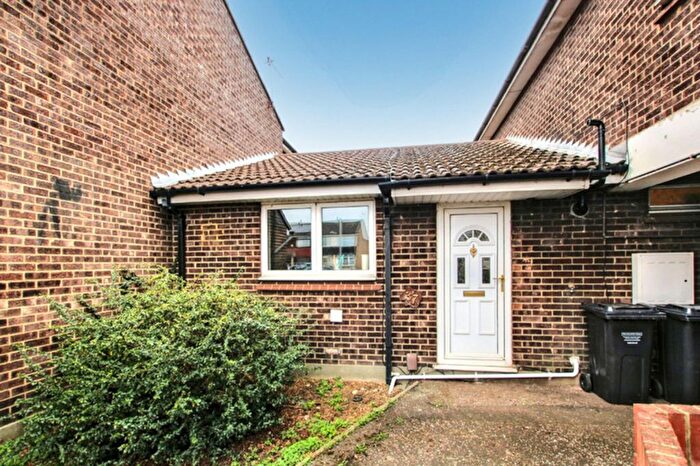 2 Bedroom Terraced Bungalow For Sale In Crown Avenue, Pitsea, SS13