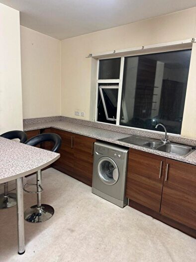 2 Bedroom Flat To Rent In Clough Road, Hull, HU6