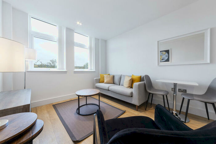 1 Bedroom Apartment To Rent In Laporte Way, Luton, Bedfordshire, LU4