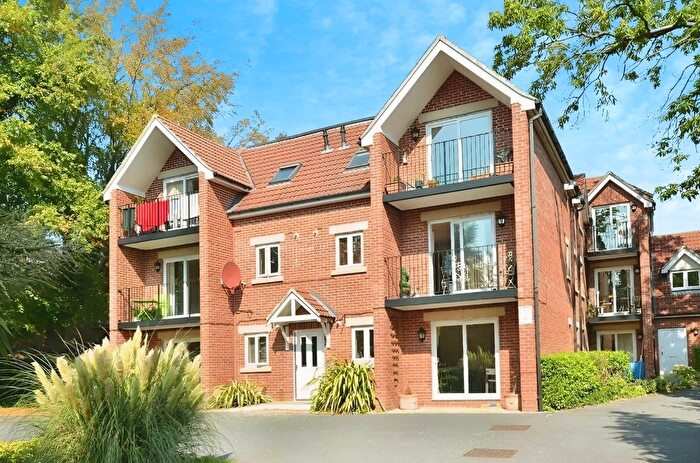 2 Bedroom Flat To Rent In Flat, Wellesley House, Wellington Road, Bournemouth, Dorset, BH8