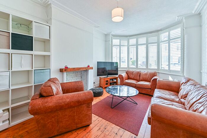 4 Bedroom Terraced House To Rent In Park Avenue, Mitcham, CR4