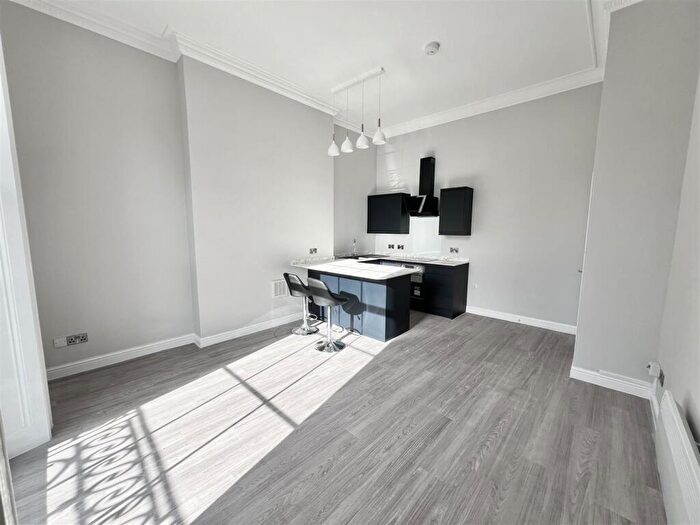 3 Bedroom Apartment For Sale In Bertie Terrace, Warwick Place, Leamington Spa, CV32