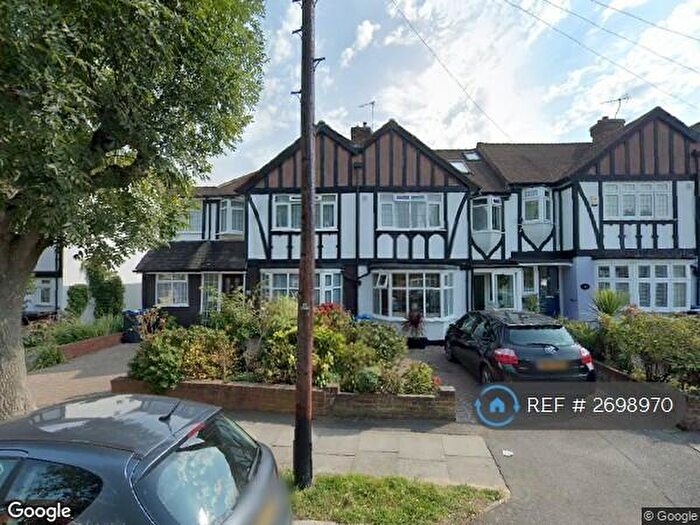 3 Bedroom Terraced House To Rent In Aragon Road, Morden, SM4