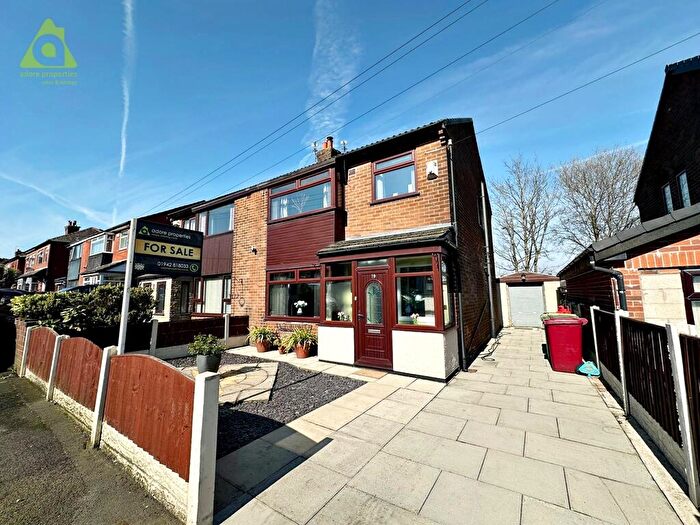 3 Bedroom Semi Detached House For Sale In Woodbine Road, Morris Green, Bolton, BL3