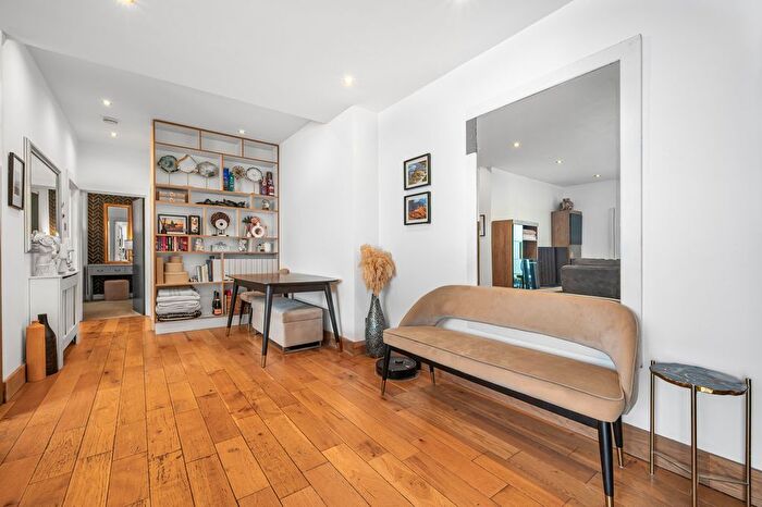 2 Bedroom Flat For Sale In Clements Road, South Bermondsey, SE16