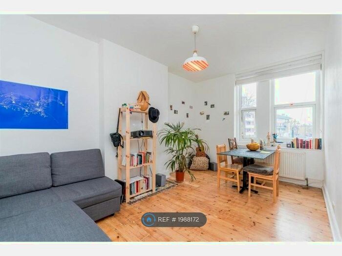 2 Bedroom Flat To Rent In Upper Clapton Road, London, E5