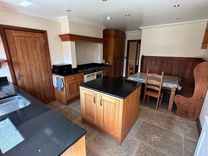 2 Bedroom Bungalow For Sale In Kings Acre Road, Hereford, HR4