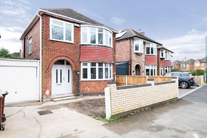 3 Bedroom Detached House To Rent In Russell Crescent, Wollaton, NG8