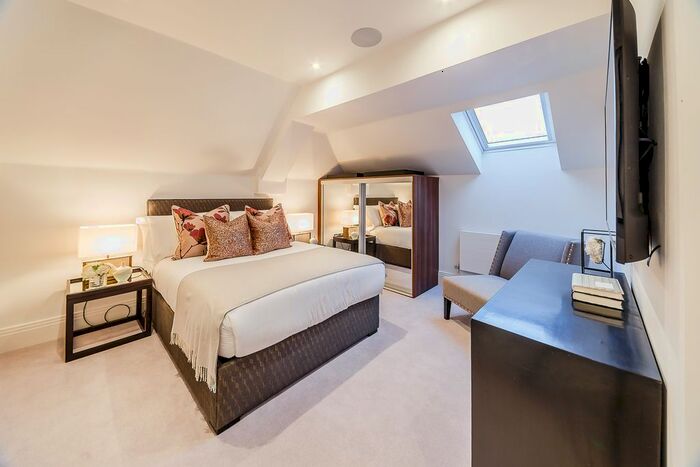 2 Bedroom Flat To Rent In Palace Wharf, Rainville Road, Hammersmith, London, W6