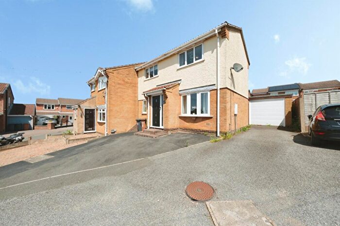 3 Bedroom Semi-Detached House For Sale In Hay Wain Lane, Midway, Swadlincote, DE11