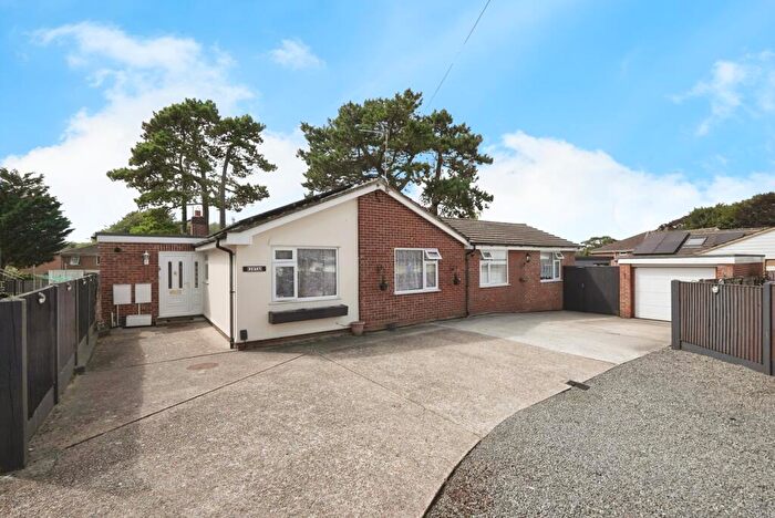 5 Bedroom Bungalow For Sale In Sandwich Road, Whitfield, Dover, Kent, CT16