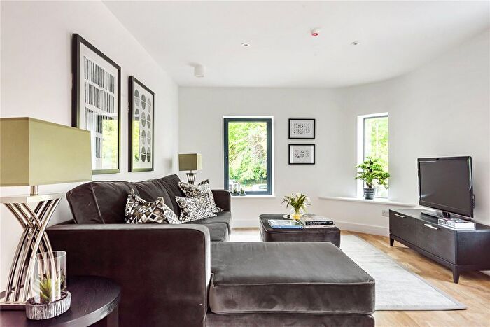 1 Bedroom Flat For Sale In Cross Amp; Pillory House, Cross Amp; Pillory Lane, Alton, Hampshire, GU34