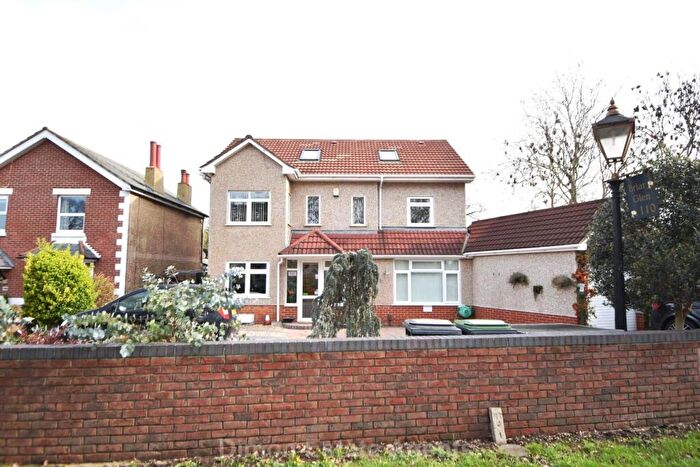 7 Bedroom Detached House For Sale In Fareham Road, Gosport, PO13