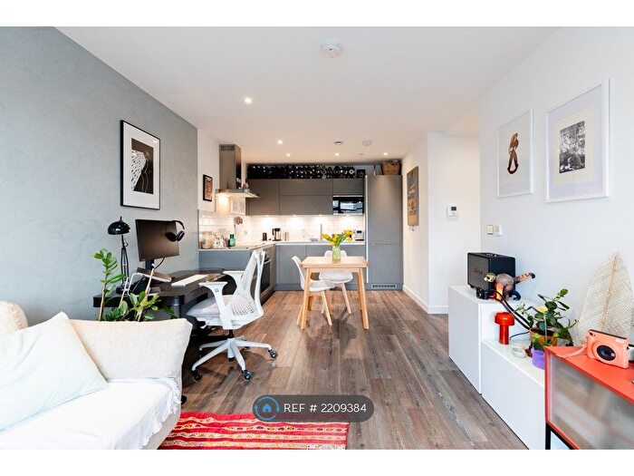 1 Bedroom Flat To Rent In Curie House, London, E9