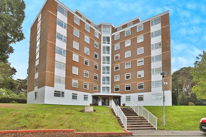 2 Bedroom Flat For Sale In Western Road, Poole, Dorset, BH13
