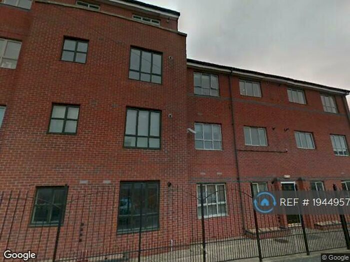 2 Bedroom Flat To Rent In Royal Victoria Court, Nottingham, NG7