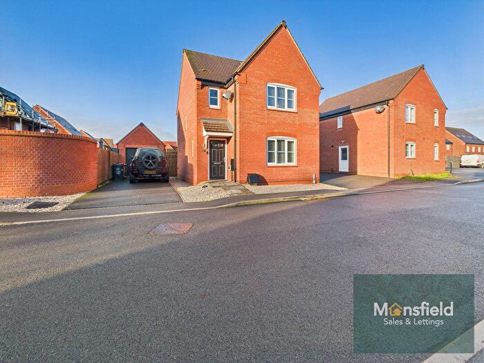 3 Bedroom Detached House For Sale In Hanwell Close, Boulton Moor, Derby, DE24