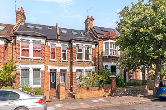 4 Bedroom Terraced House To Rent In Swallowfield Road, Charlton, SE7