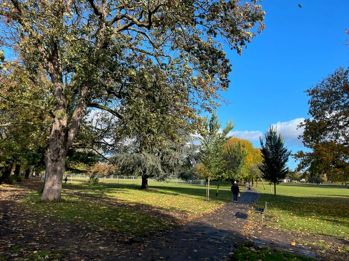 2 Bedroom Flat To Rent In Hamlet Gardens, Hammersmith, London, W6