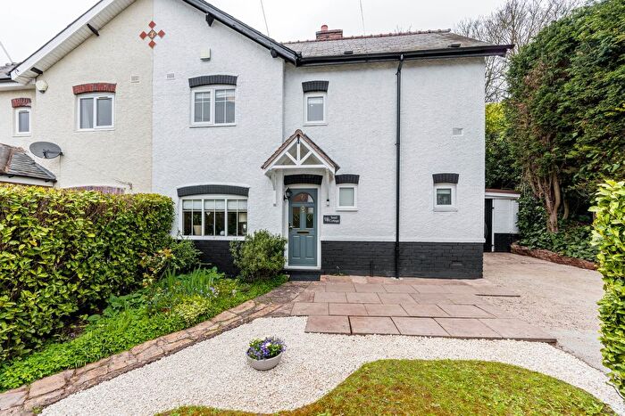 3 Bedroom Semi-detached House For Sale In Reddicap Hill, Sutton Coldfield, B75