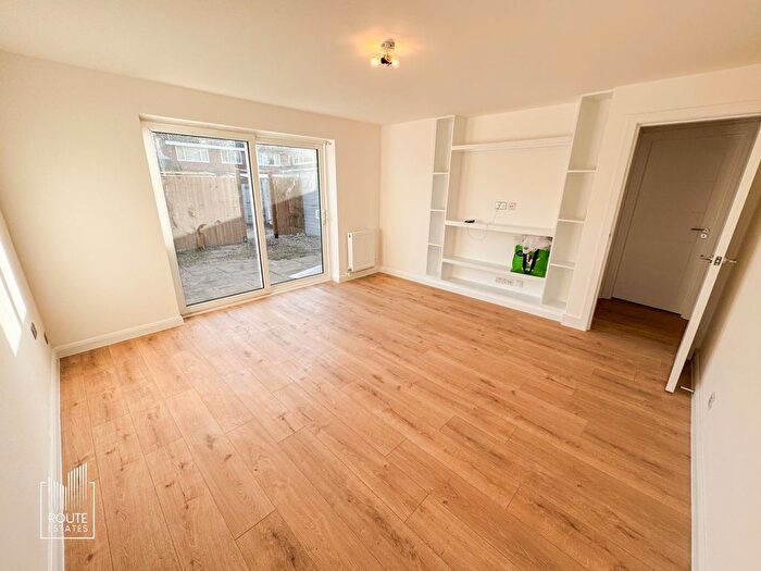 3 Bedroom Bungalow To Rent In Elderbek Close, Cheshunt, EN7