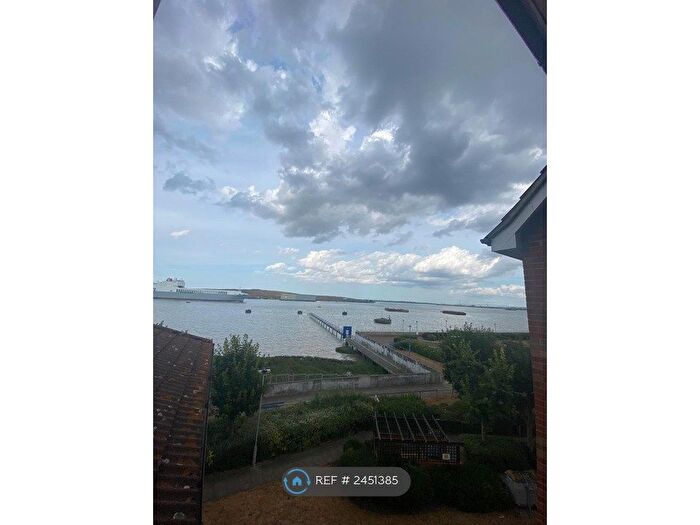 2 Bedroom Flat To Rent In Chandlers Drive, Erith, DA8