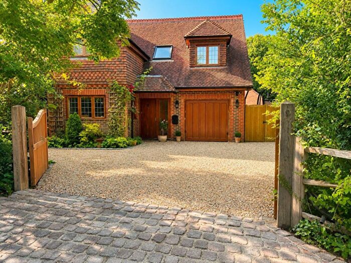 4 Bedroom Detached House For Sale In Brookhill Road, Copthorne, Crawley, RH10