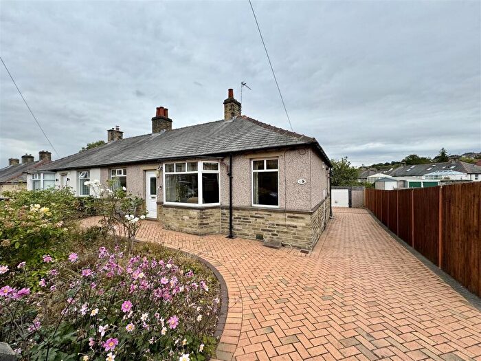 2 Bedroom Semi-Detached Bungalow For Sale In Dalton Green Lane, Dalton, Huddersfield, HD5