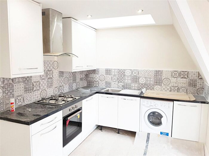 1 Bedroom Flat To Rent In Marketfield Road, Redhill, Surrey, RH1