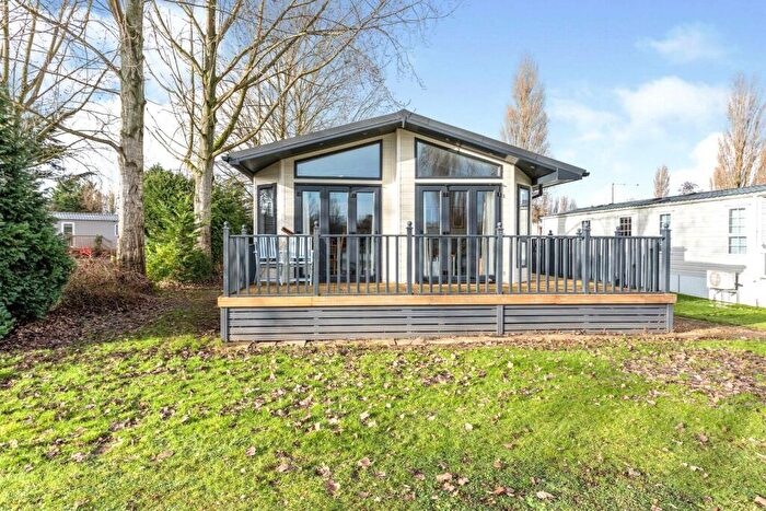 2 Bedroom Detached House For Sale In Kingfisher Meadow, Billing Aquadrome, Northampton, NN3