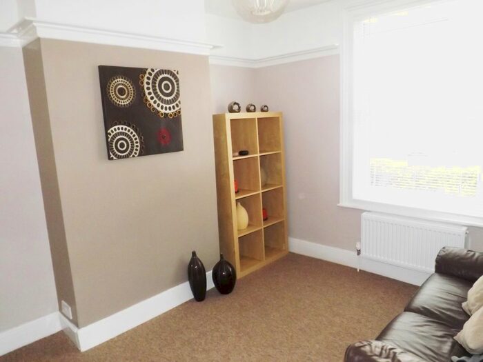 2 Bedroom End Of Terrace House For Sale In Amity Rd, Reading, Berkshire, RG1