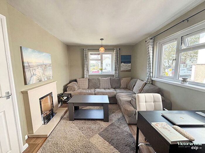 1 Bedroom Flat For Sale In Crispin Road, Kingsbridge, TQ7