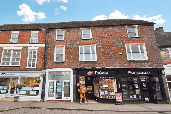 1 Bedroom Apartment To Rent In Bartholomew Street, Newbury, Berkshire, RG14