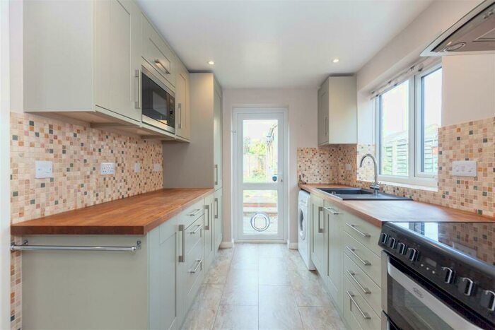 3 Bedroom House To Rent In Abelwood Road, Long Hanborough, OX29