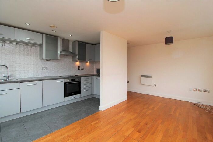 2 Bedroom Flat To Rent In Mercury House, Ealing, London, W5