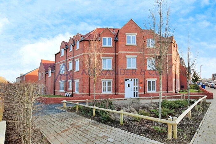 2 Bedroom Apartment To Rent In Eridge Road, Kingsmere, OX26