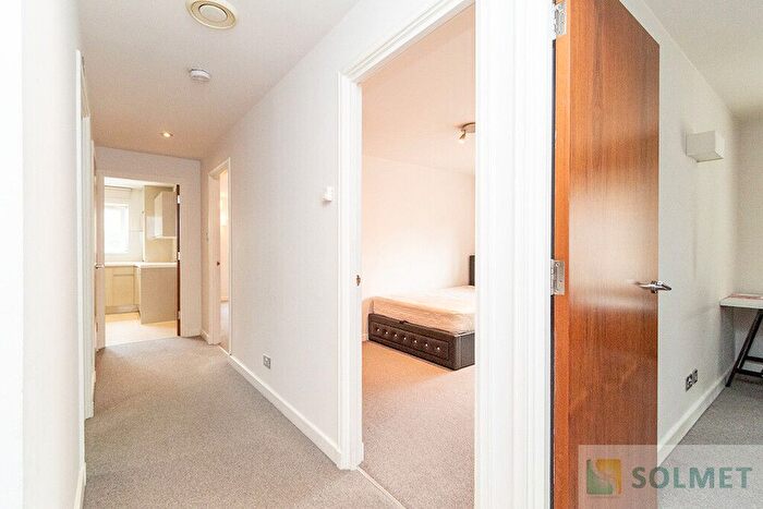 2 Bedroom Flat To Rent In Swallow Court, Admiral Way, Westbourne Park, W9