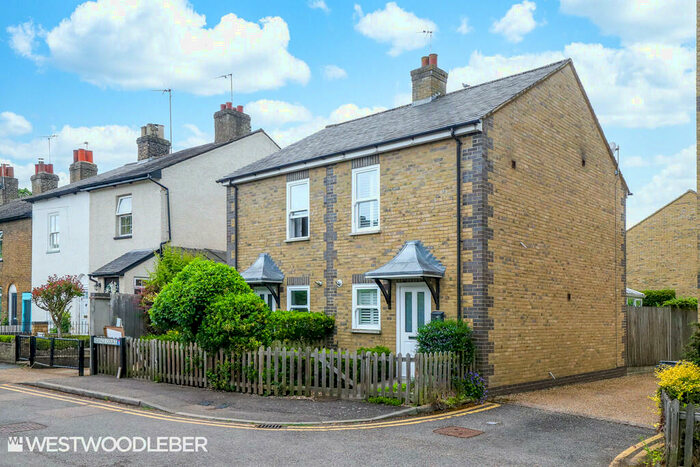 2 Bedroom Semi-Detached House To Rent In Sidings Court, Hertford, SG14