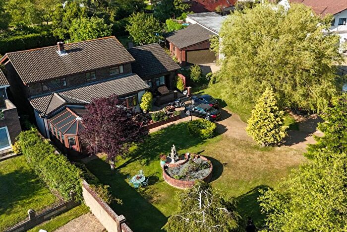 6 Bedroom Detached House For Sale In - With Self Contained Annex - Ashey, Ryde, PO33