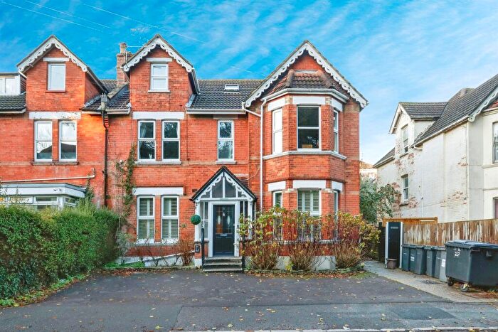 1 Bedroom Apartment For Sale In Spencer Road, Bournemouth, BH1