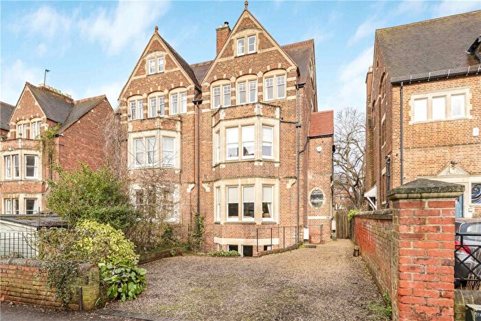 5 Bedroom Semi-Detached House For Sale In St Margaret's Road, Oxford, Oxfordshire, OX2
