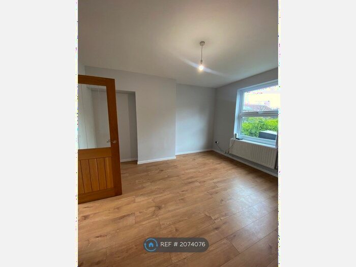 3 Bedroom Terraced House To Rent In Ballamore Road, Grove Park, BR1