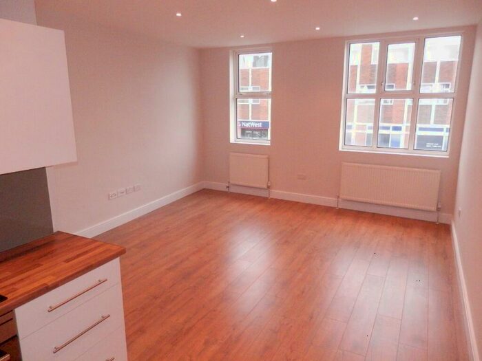 1 Bedroom Flat To Rent In Church St, Dunstable, LU5