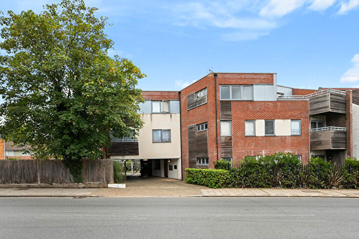 1 Bedroom Apartment To Rent In High Road, Harrow, HA3