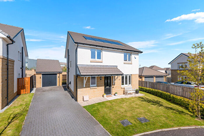 4 Bedroom Detached House For Sale In Scalpay Drive, Newton Mearns, G77