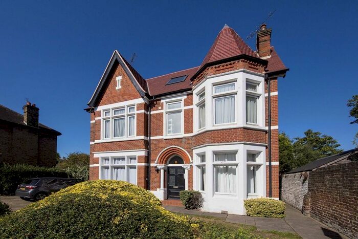 3 Bedroom Flat To Rent In Grange Road, London, W5