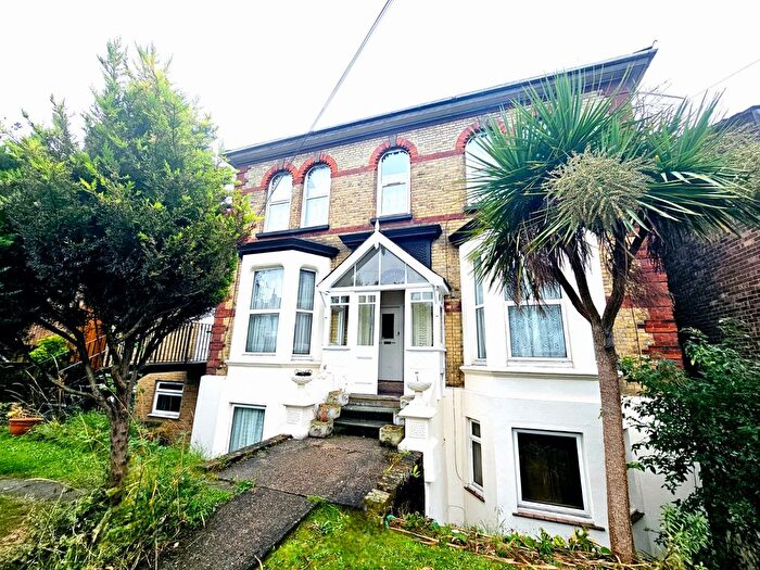 1 Bedroom Flat To Rent In Old Road East, Gravesend, DA12