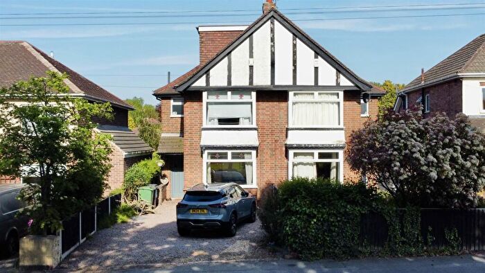 4 Bedroom Semi-Detached House For Sale In Leicester Road, Loughborough, LE11