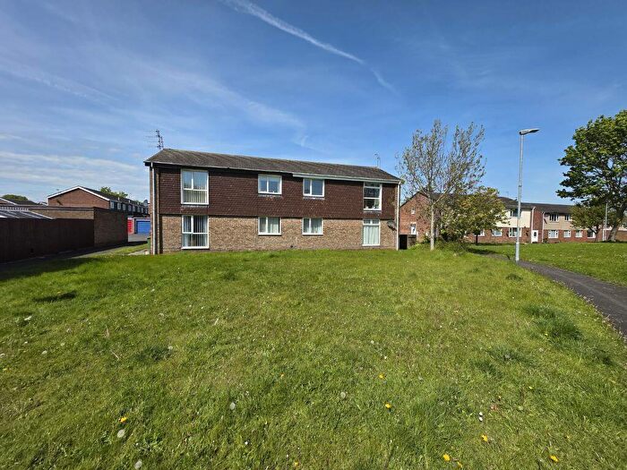 2 Bedroom Flat For Sale In Oakley Drive, Cramlington, NE23